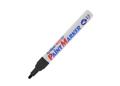 Marcatore artline A 400 punta tonda a vernice nero